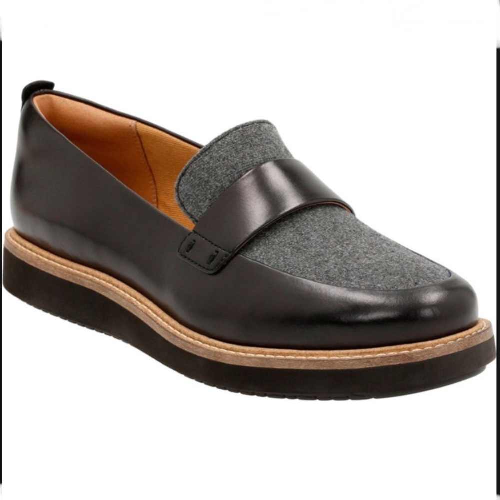 Like New Clarks Artisan Avalee Loafer💕